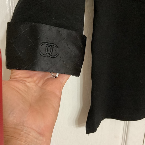 CHANEL Black Boxy Blouse with Cuffed Sleeves - Picture 2 of 6